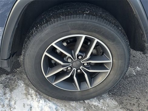 Certified 2020 Jeep Grand Cherokee Limited image 11