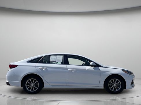 Used 2018 Hyundai Sonata ECO FWD image 2