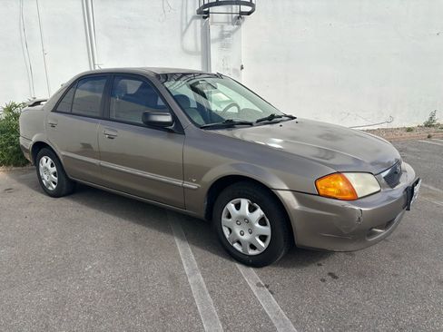 Used 2000 MAZDA Protege DX image 5