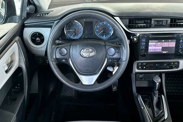 Used 2017 Toyota Corolla LE w/ Carpet Mat Package (TMS) FWD image 14