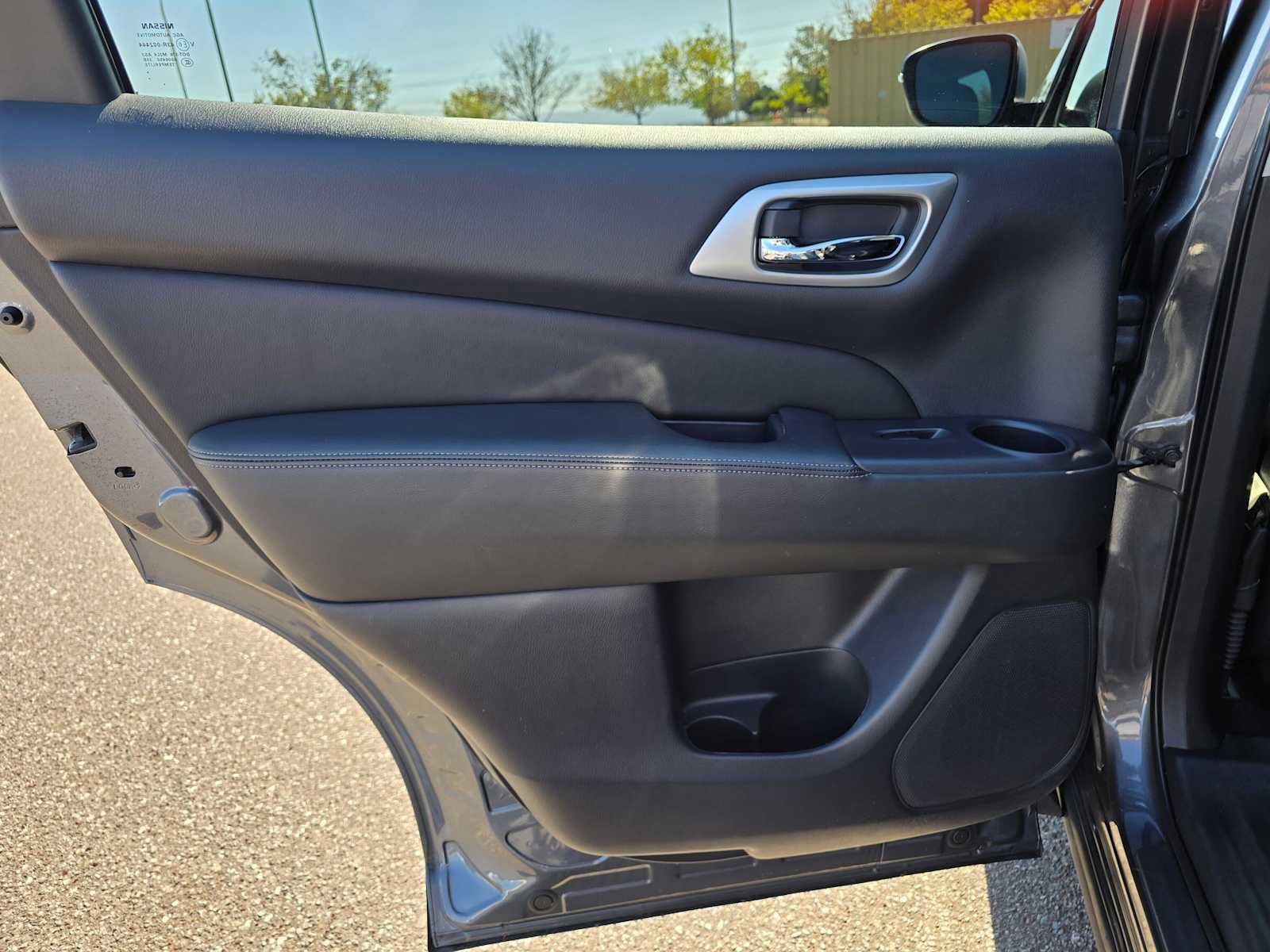 Used 2019 Nissan Pathfinder SV AWD/4WD image 15