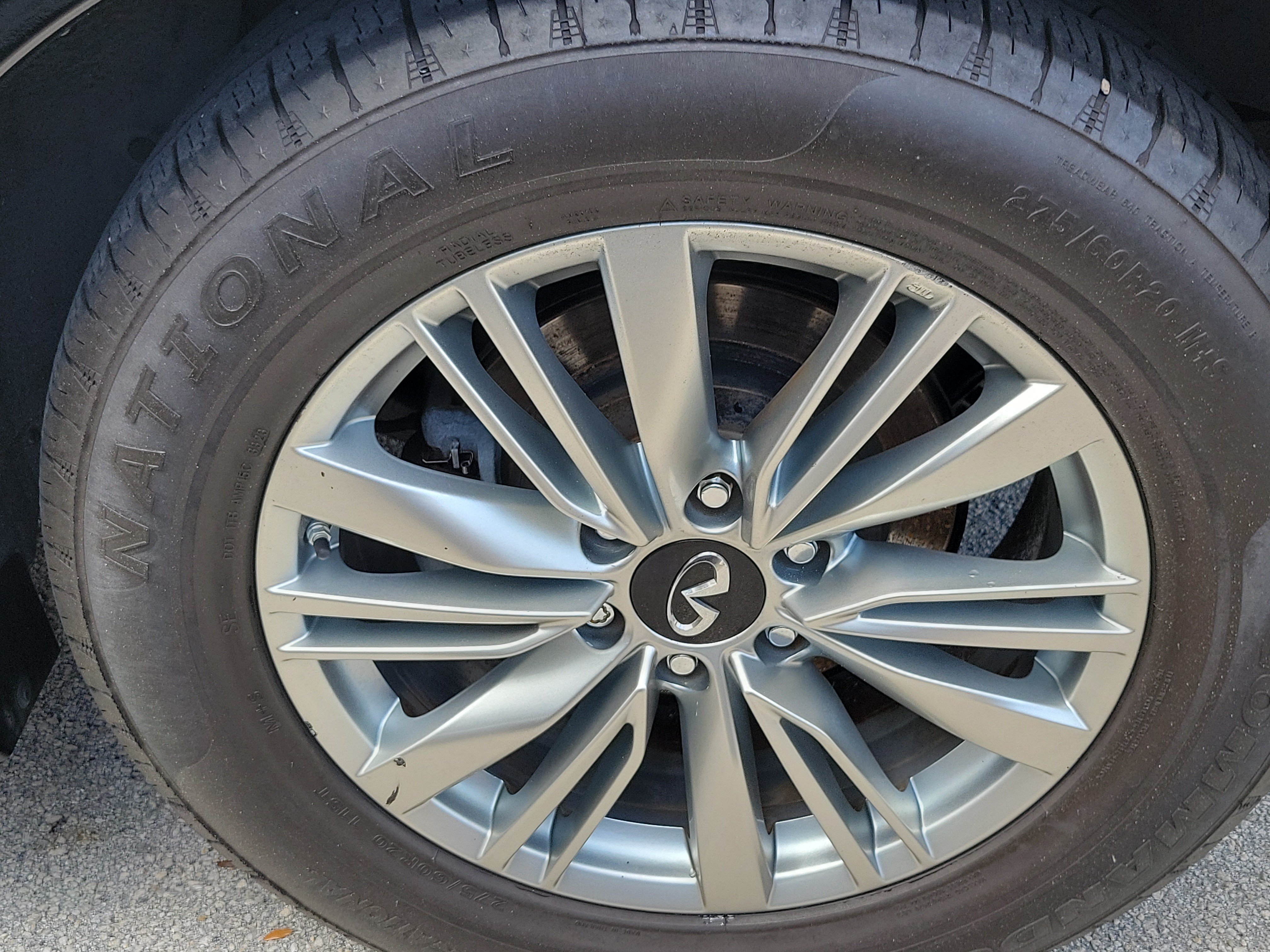 Used 2019 INFINITI QX80 Luxe w/ All-Season Package RWD image 7