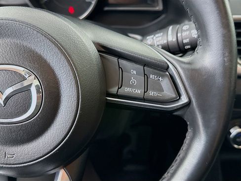 Used 2018 MAZDA MAZDA3 Touring image 12