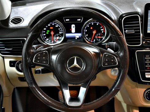 Used 2017 Mercedes-Benz GLS 550 4MATIC image 16