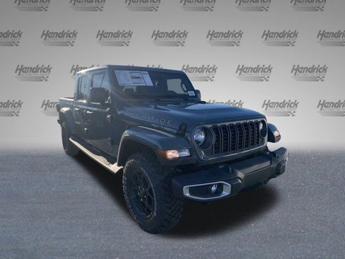 New 2025 Jeep Gladiator Sport image 2
