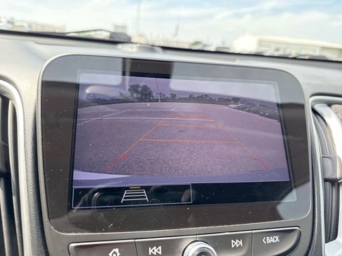 Used 2022 Chevrolet Malibu LS FWD image 22