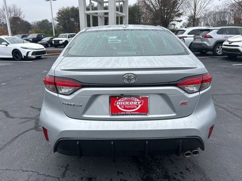 Used 2024 Toyota Corolla SE image 6