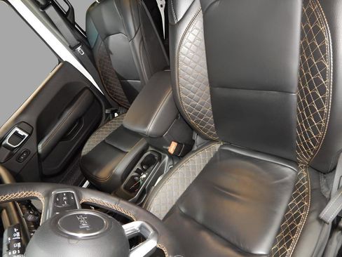 Used 2021 Jeep Wrangler Unlimited Sahara image 14