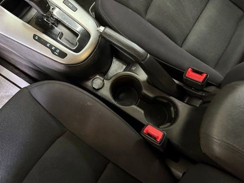 Used 2014 Chevrolet Cruze LT image 28
