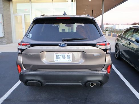 Used 2025 Subaru Forester Touring image 12