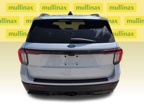 New 2026 Ford Explorer ST-Line RWD image 27