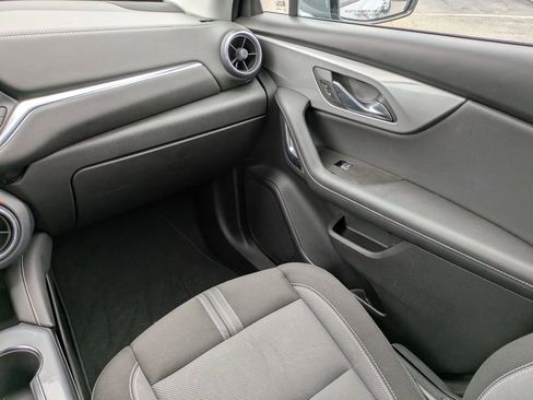 Used 2025 Chevrolet Blazer LT image 18
