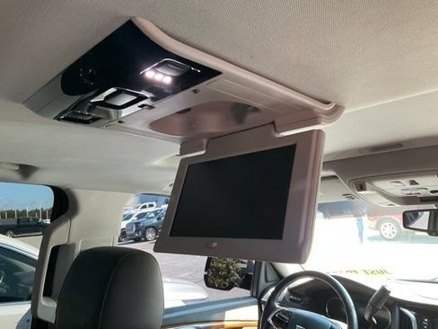 Used 2016 Cadillac Escalade Premium RWD image 8