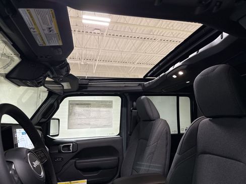 New 2025 Jeep Wrangler Unlimited Sport AWD/4WD image 19