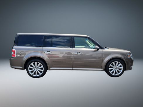 Used 2019 Ford Flex Limited w/ Equipment Group 303A AWD/4WD image 2