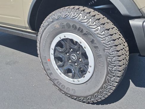 New 2025 Ford Bronco Badlands w/ Sasquatch Package image 22