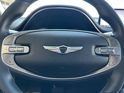 Used 2023 Genesis GV70 2.5T w/ Select Package AWD/4WD image 24