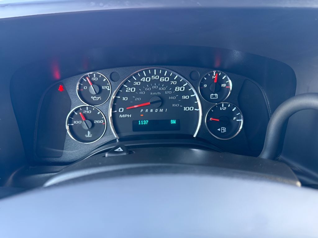 Used 2021 Chevrolet Express 2500 w/ Driver Convenience Package RWD image 21