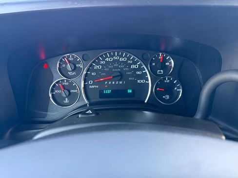 Used 2021 Chevrolet Express 2500 w/ Driver Convenience Package RWD image 21