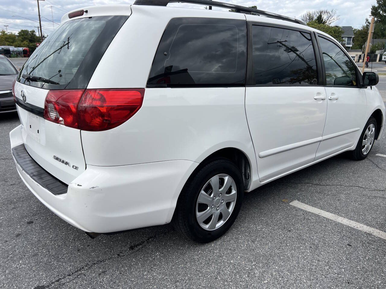 Used 2008 Toyota Sienna CE FWD image 4