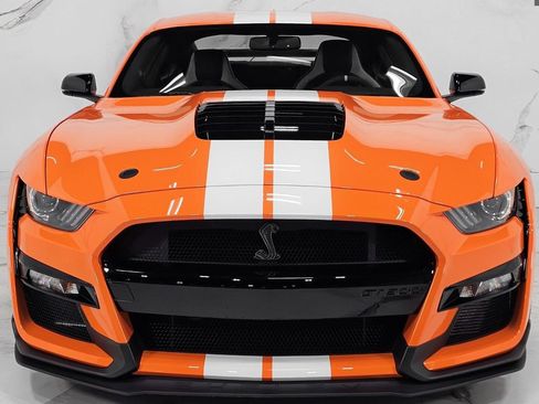 Used 2021 Ford Mustang Shelby GT500 w/ Carbon Fiber Track Pack RWD image 9