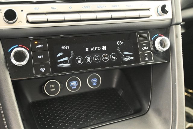 Used 2025 Genesis G70 2.5T AWD/4WD image 24