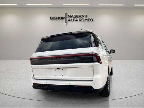 Used 2025 Lincoln Navigator L Reserve image 5