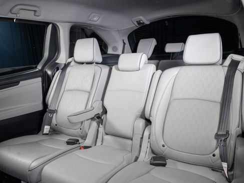Used 2023 Honda Odyssey Elite image 17