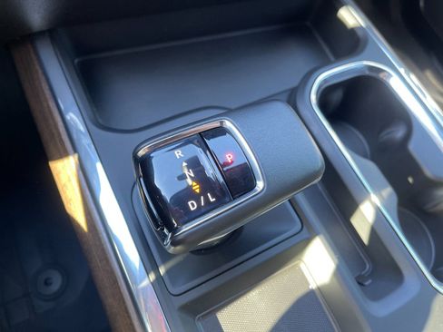 Used 2022 Chevrolet Silverado 1500 High Country w/ Z71 Off-Road Package image 23