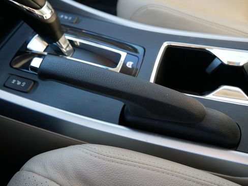 Used 2015 Honda Accord EX-L image 33