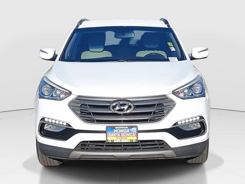 Used 2018 Hyundai Santa Fe Sport image 2