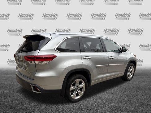 Used 2017 Toyota Highlander Limited image 10