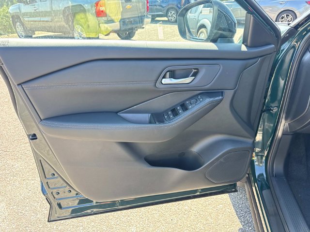 New 2026 Nissan Rogue Dark Armor AWD/4WD image 23