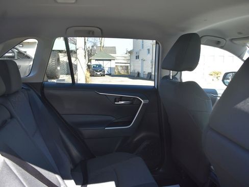 Used 2025 Toyota RAV4 XLE image 26