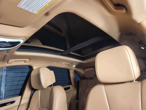 Used 2015 Porsche Macan S image 38