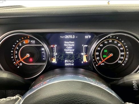 Used 2023 Jeep Wrangler Unlimited Sahara w/ Cold Weather Group AWD/4WD image 13
