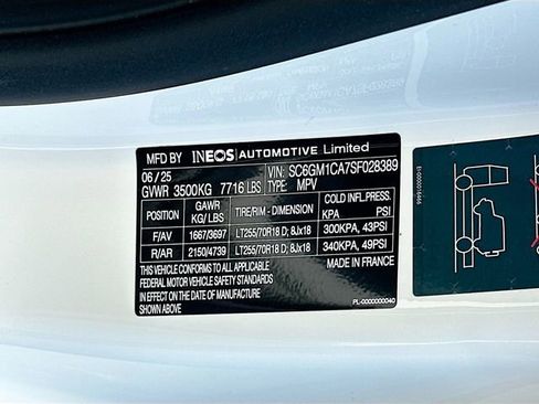 Used 2025 INEOS Grenadier Fieldmaster Edition image 30