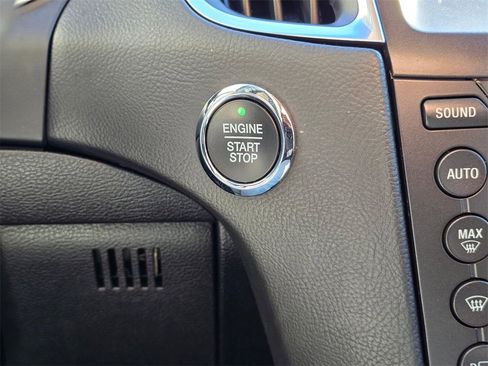 Used 2019 Ford Edge Titanium w/ Cold Weather Package image 23