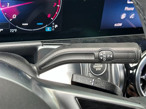 New 2025 Mercedes-Benz GLB 250 image 22