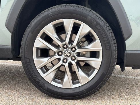 Used 2023 Toyota RAV4 XLE Premium FWD image 10