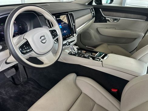 Used 2024 Volvo S90 T8 Ultimate image 13
