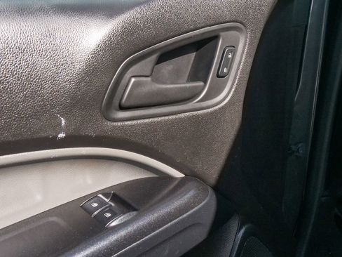 Used 2016 Chevrolet Colorado W/T w/ WT Convenience Package RWD image 16