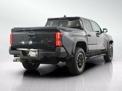 Used 2024 Toyota Tacoma TRD Off-Road AWD/4WD image 5