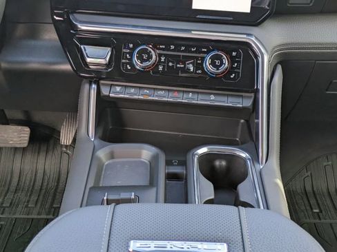 New 2026 GMC Sierra 2500 Denali w/ Denali Reserve Package AWD/4WD image 19