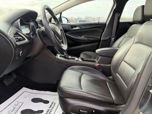 Used 2017 Chevrolet Cruze Premier image 17