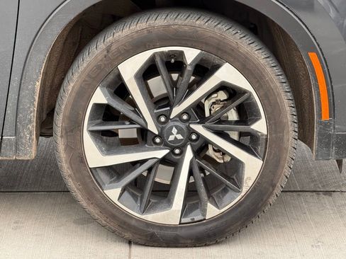 Used 2024 Mitsubishi Outlander SE image 8