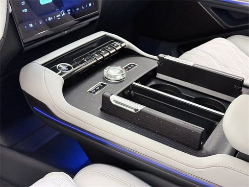 New 2025 Lincoln Navigator L Black Label w/ Black Label Special Edition image 32