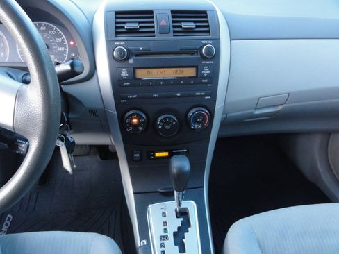 Used 2010 Toyota Corolla LE FWD image 15