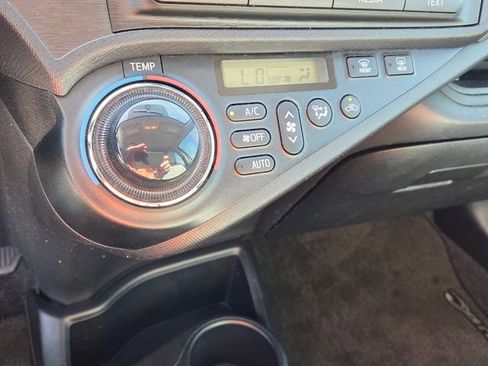 Used 2013 Toyota Prius C One image 22