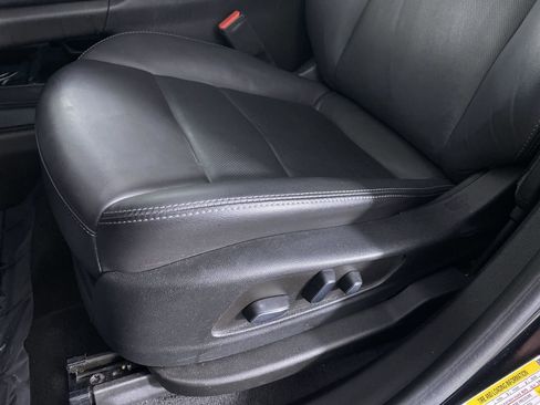 Certified 2023 Cadillac XT5 Premium Luxury w/ LPO, Floor Liner Package image 9